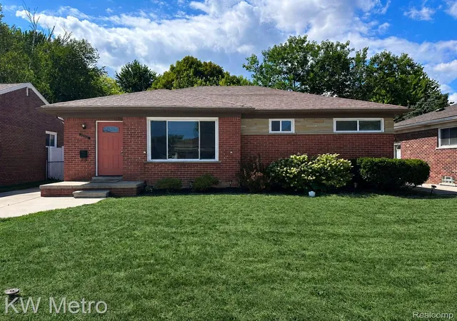Photo 1 of Sale Pending at 26219 Harmon St, Saint Clair Shores, MI 48081 | MLS# 20261070280 | Listing updated on 2026-09-14