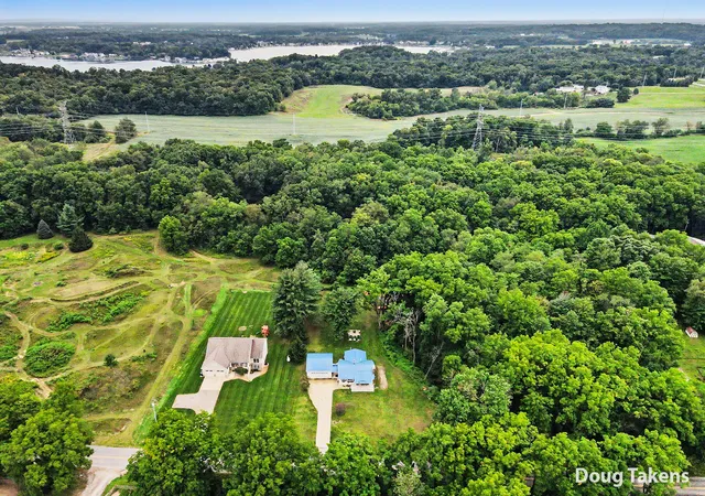 Photo 3 of Single family home for sale at 538 108th Street, Caledonia, MI 49316 | MLS# 65026046414 | Listing updated on 2026-09-04