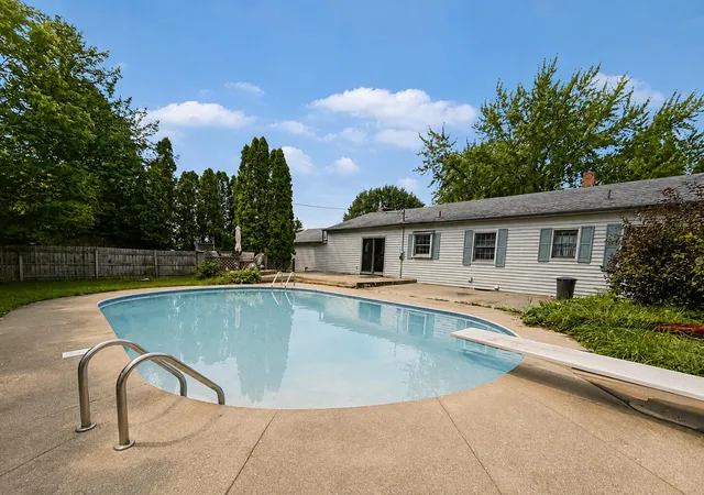 Photo 2 of Single family home for sale at 736 N Michigan St, Fremont, MI 49412 | MLS# 72026046412 | Listing updated on 2026-09-09