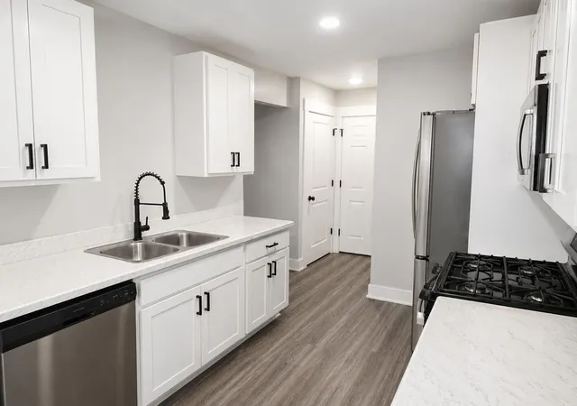 Listing Photo 5 - Condo for sale in building located at 21163 Capital Ave NE, Battle Creek, MI 49017