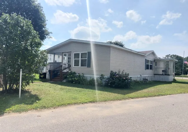 Photo 1 of Single family home for sale at 2374 Friendship Dr, Traverse City, MI 49686 | MLS# 78080073105 | Listing updated on 2026-09-04