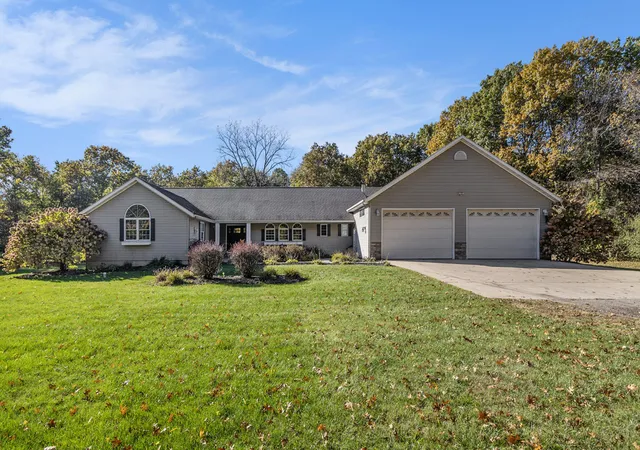 Photo 2 of Single family home for sale at 15627 13 Mile Rd, Battle Creek, MI 49014 | MLS# 64026046418 | Listing updated on 2026-09-16
