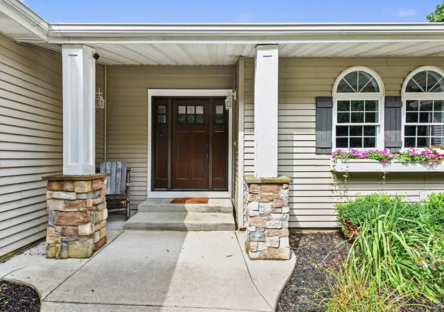 Photo 4 of Single family home for sale at 15627 13 Mile Rd, Battle Creek, MI 49014 | MLS# 64026046418 | Listing updated on 2026-09-16