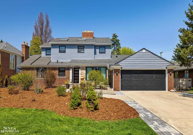 Photo 1 of Single family home for sale at 56 Hampton Rd, Grosse Pointe Shores, MI 48236 | MLS# 58050220473 | Listing updated on 2026-09-01