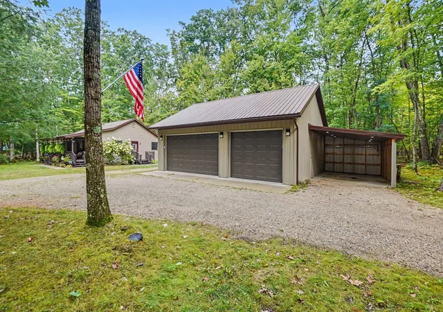 Photo 3 of Single family home for sale at 9051 S Trl Of The Lakes Ln, Baldwin, MI 49304 | MLS# 66026046423 | Listing updated on 2026-09-01