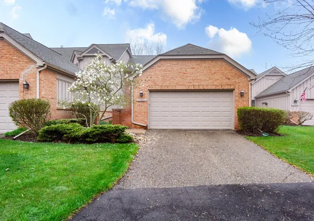 Condo for sale at 37834 Siena Dr, Farmington Hills, MI 48331 | MLS# 81026046424