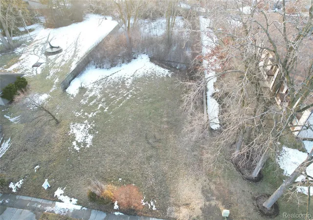 Photo 2 of Land for sale at 28819 Lahser Rd, Southfield, MI 48034 | MLS# 20261070313 | Listing updated on 2026-09-01