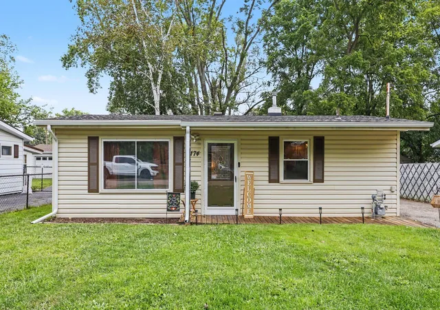 Photo 1 of Sale Pending at 174 Bradley St, Battle Creek, MI 49017 | MLS# 66026046428 | Listing updated on 2026-09-08