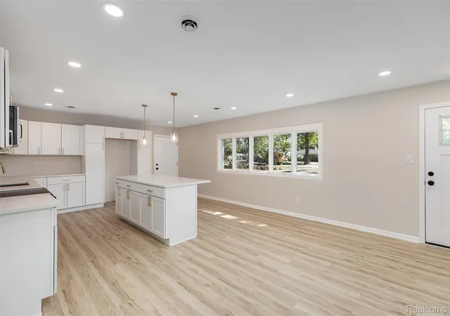 Photo 3 of Single family home for sale at 24735 Lathrup Blvd, Southfield, MI 48075 | MLS# 20261070324 | Listing updated on 2026-09-02