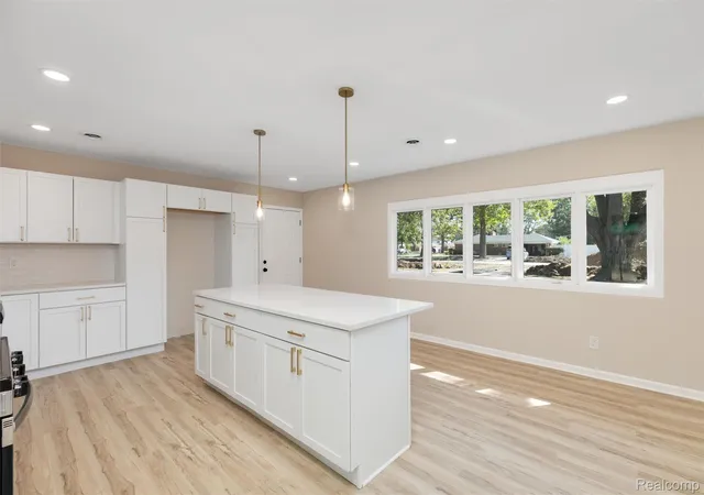 Photo 4 of Single family home for sale at 24735 Lathrup Blvd, Southfield, MI 48075 | MLS# 20261070324 | Listing updated on 2026-09-02