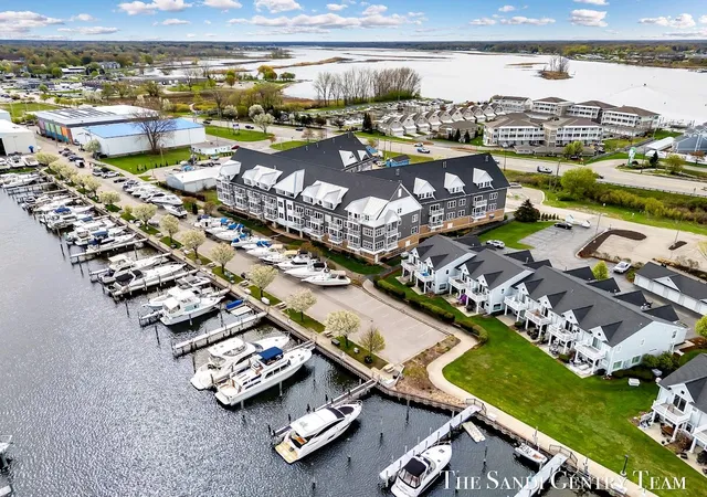 Photo 3 of Condo for sale at 917 W Savidge St #4, Spring Lake, MI 49456 | MLS# 71026046436 | Listing updated on 2026-09-01