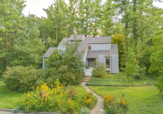 Photo 1 of Single family home for sale at 344 Rock Crk Ct, Ann Arbor, MI 48104 | MLS# 81026046434 | Listing updated on 2026-09-06
