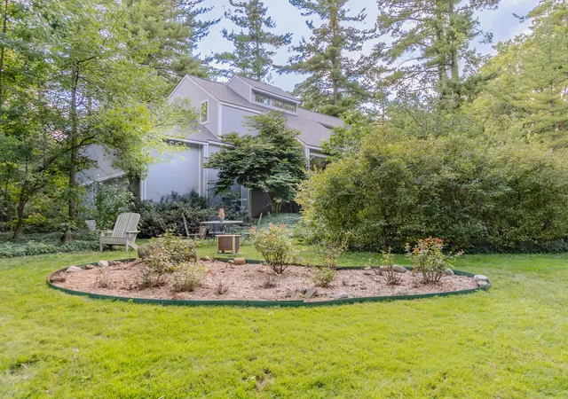 Photo 3 of Single family home for sale at 344 Rock Crk Ct, Ann Arbor, MI 48104 | MLS# 81026046434 | Listing updated on 2026-09-06