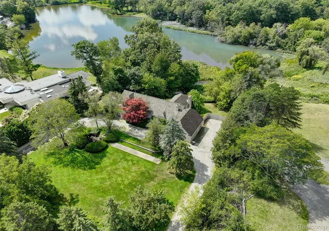 Single family home for sale at 363 Lakewood Dr, Bloomfield Hills, MI 48304 | MLS# 20261070330