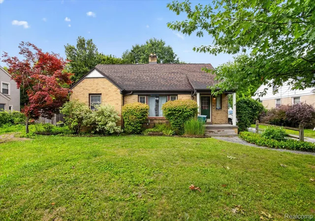 Photo 3 of Single family home for sale at 123 Graham St, Saginaw, MI 48602 | MLS# 20261070332 | Listing updated on 2026-09-12