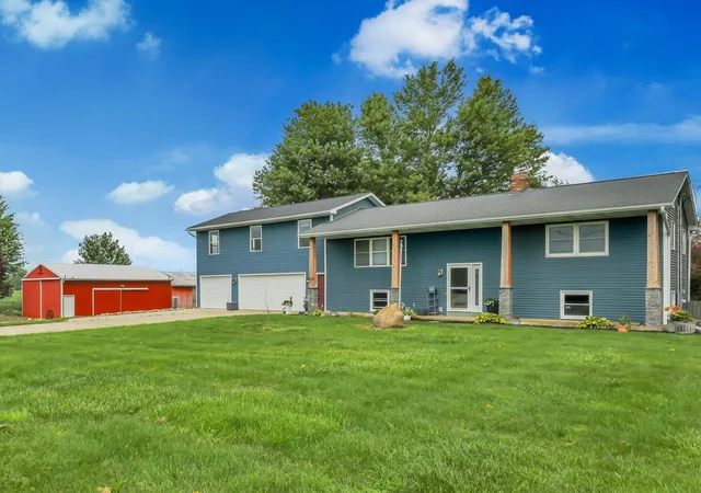 Photo 1 of Single family home for sale at 8720 N Cochran Rd, Grand Ledge, MI 48837 | MLS# 72026046437 | Listing updated on 2026-10-01