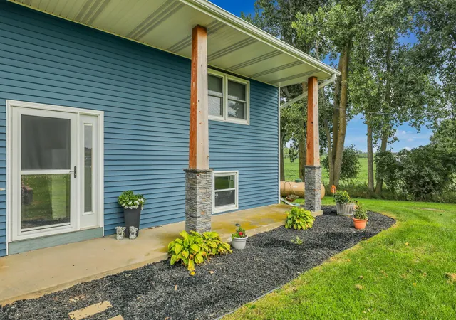 Photo 4 of Single family home for sale at 8720 N Cochran Rd, Grand Ledge, MI 48837 | MLS# 72026046437 | Listing updated on 2026-10-01