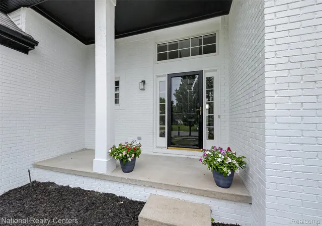 Photo 3 of Single family home for sale at 2707 Cook Crk Dr, Ann Arbor, MI 48103 | MLS# 20261070335 | Listing updated on 2026-09-04