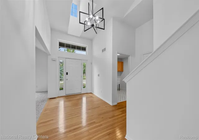 Photo 4 of Single family home for sale at 2707 Cook Crk Dr, Ann Arbor, MI 48103 | MLS# 20261070335 | Listing updated on 2026-09-04