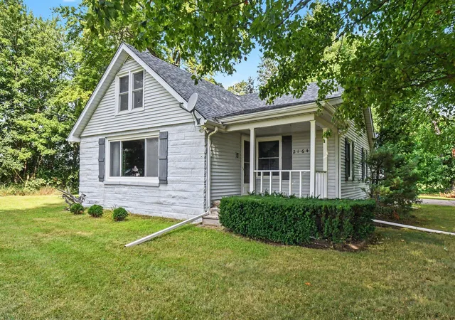 Photo 2 of Single family home for sale at 21648 E Us 12, Edwardsburg, MI 49112 | MLS# 69026046445 | Listing updated on 2026-09-09