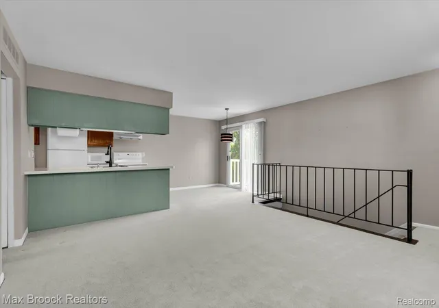 Photo 4 of Condo for sale at 273 Inlet Ct, Walled Lake, MI 48390 | MLS# 20261070339 | Listing updated on 2026-09-02