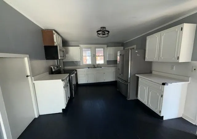 Photo 3 of Single family home for sale at 251 5th Avenue, Manistee, MI 49660 | MLS# 78080073108 | Listing updated on 2026-09-04