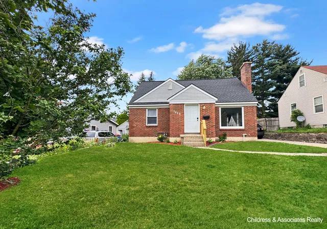 Photo 1 of Single family home for sale at 1429 Louise St Se, Grand Rapids, MI 49507 | MLS# 65026046454 | Listing updated on 2026-10-05