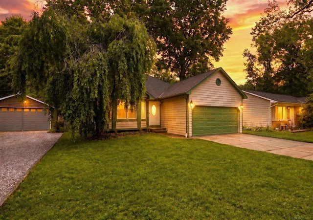 Photo 3 of Single family home for sale at 474 Maple St, Algonac, MI 48001 | MLS# 58050220492 | Listing updated on 2026-09-28