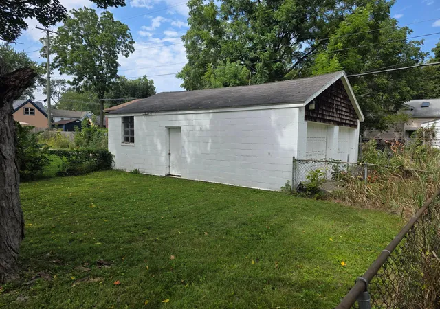 Photo 2 of Single family home for sale at 333 E Cross St, Ypsilanti, MI 48198 | MLS# 81026046463 | Listing updated on 2026-09-02