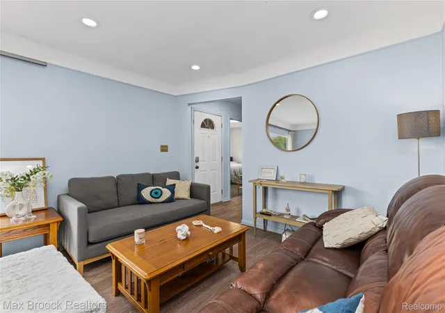 Photo 2 of Single family home for sale at 14361 W 10 Mile Rd, Oak Park, MI 48237 | MLS# 20261070363 | Listing updated on 2026-09-03