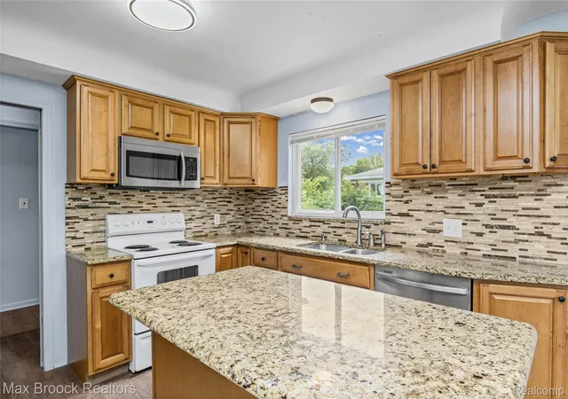 Photo 3 of Single family home for sale at 14361 W 10 Mile Rd, Oak Park, MI 48237 | MLS# 20261070363 | Listing updated on 2026-09-03