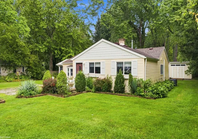 Photo 3 of Single family home for sale at 7203 Aspen Rd, Lexington, MI 48450 | MLS# 58050220498 | Listing updated on 2026-09-04