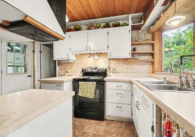 Photo 3 of Single family home for sale at 28598 68th Street, Covert, MI 49043 | MLS# 65026046465 | Listing updated on 2026-09-01