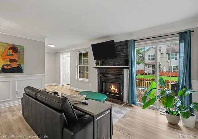 Photo 2 of Condo for sale at 237 Barrington Cir, Lake Orion, MI 48360 | MLS# 20261070374 | Listing updated on 2026-09-13