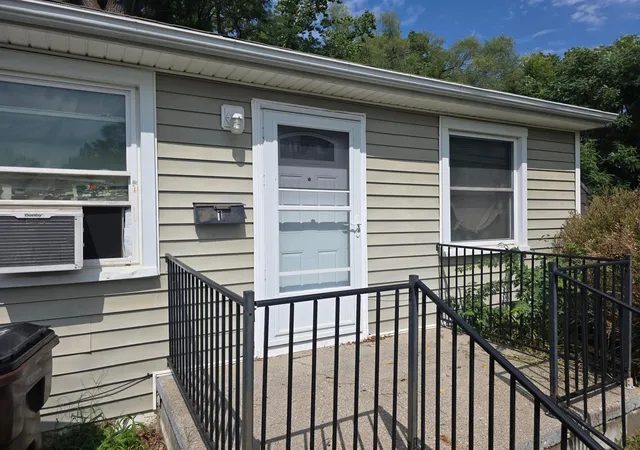 Photo 4 of Multi family home for sale at 728 N River St, Ypsilanti, MI 48198 | MLS# 81026046471 | Listing updated on 2026-09-02