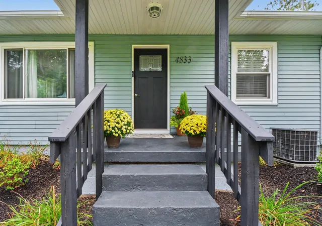 Photo 3 of Single family home for sale at 4833 Wakefield Ave NE, Comstock Park, MI 49321 | MLS# 65026046474 | Listing updated on 2026-09-16