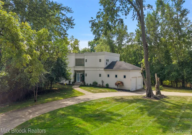 Single family home for sale at 4845 Bryn Mawr Dr, Bloomfield Hills, MI 48301 | MLS# 20261070384