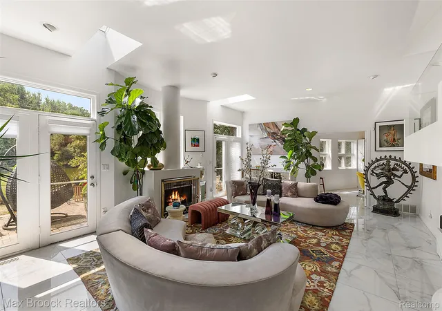 Photo 3 of Single family home for sale at 4845 Bryn Mawr Dr, Bloomfield Hills, MI 48301 | MLS# 20261070384 | Listing updated on 2026-09-08