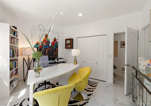 Photo 4 of Single family home for sale at 4845 Bryn Mawr Dr, Bloomfield Hills, MI 48301 | MLS# 20261070384 | Listing updated on 2026-09-08
