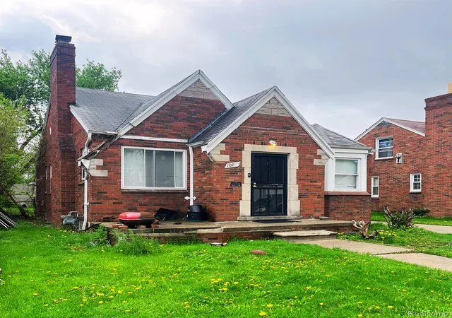 Photo 3 of Single family home for sale at 10590 Beaconsfield St, Detroit, MI 48224 | MLS# 20261070395 | Listing updated on 2026-10-07