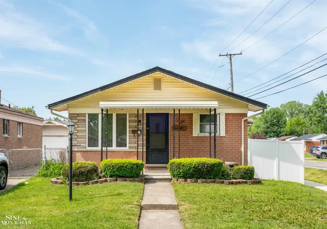 Photo 1 of Single family home for sale at 19655 Opal St, Clinton Township, MI 48035 | MLS# 58050220507 | Listing updated on 2026-09-09