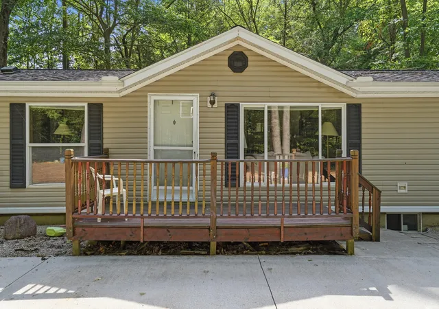 Photo 2 of Single family home for sale at 6232 W 106th Avenue, South Haven, MI 49090 | MLS# 69026046480 | Listing updated on 2026-09-16