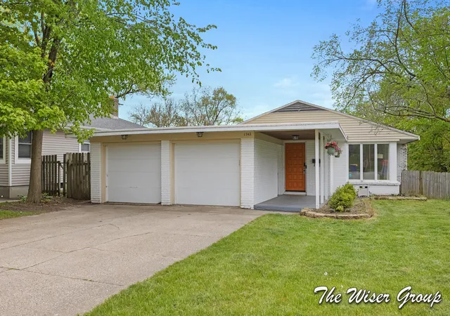 Photo 1 of Single family home for sale at 1742 Boston St Se, Grand Rapids, MI 49506 | MLS# 65026046478 | Listing updated on 2026-09-14