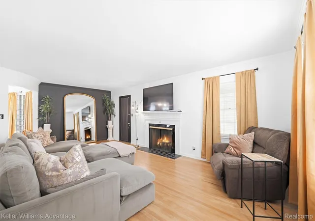 Photo 4 of Single family home for sale at 360 Centerlawn St, East Lansing, MI 48823 | MLS# 20261070402 | Listing updated on 2026-09-12