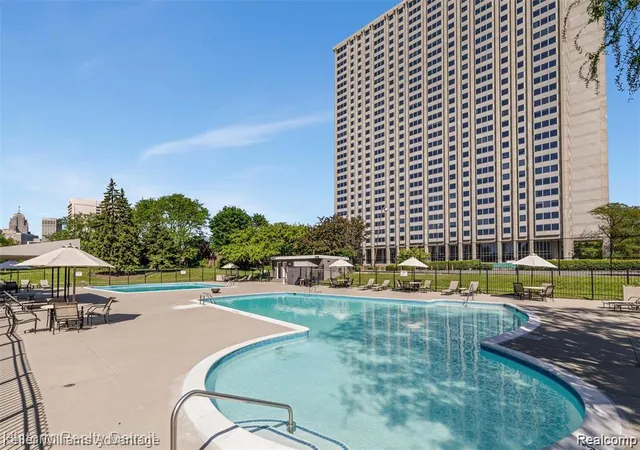 Photo 2 of Condo for sale at 1300 Lafayette Blvd #2610, Detroit, MI 48226 | MLS# 20261070405 | Listing updated on 2026-09-06