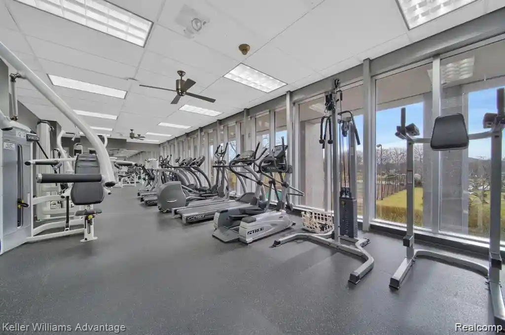 Listing Photo 10 - Condo for sale in 1300 Lafayette Blvd located at 1300 Lafayette Blvd, Detroit, MI 48207 - Unit #2610