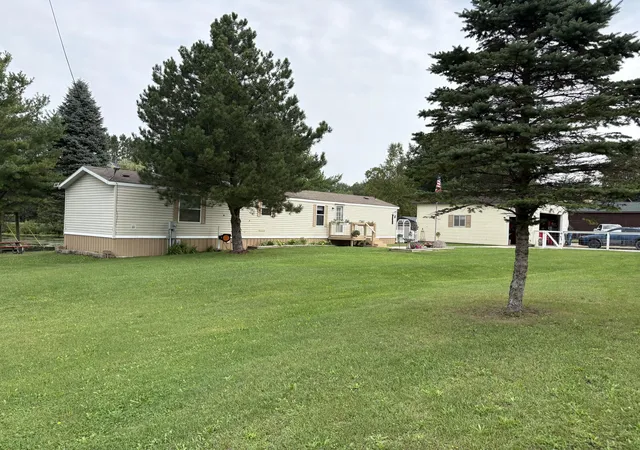 Photo 3 of Single family home for sale at 1455 Eldon Ct, Gladwin, MI 48624 | MLS# 72026046487 | Listing updated on 2026-09-16