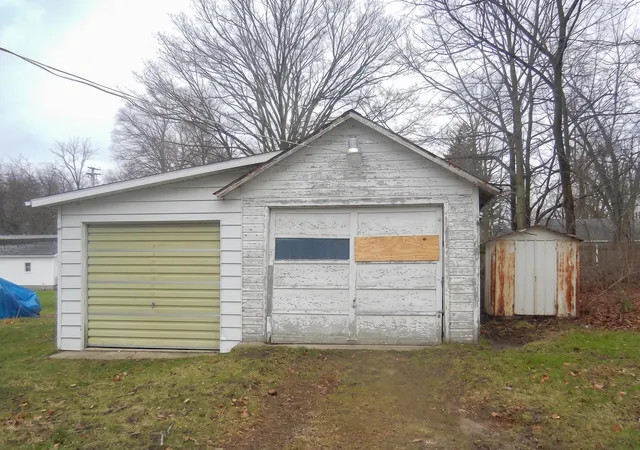 Photo 3 of Single family home for sale at 150 N Kingsbury Ave, Athens, MI 49011 | MLS# 81026046484 | Listing updated on 2026-09-03