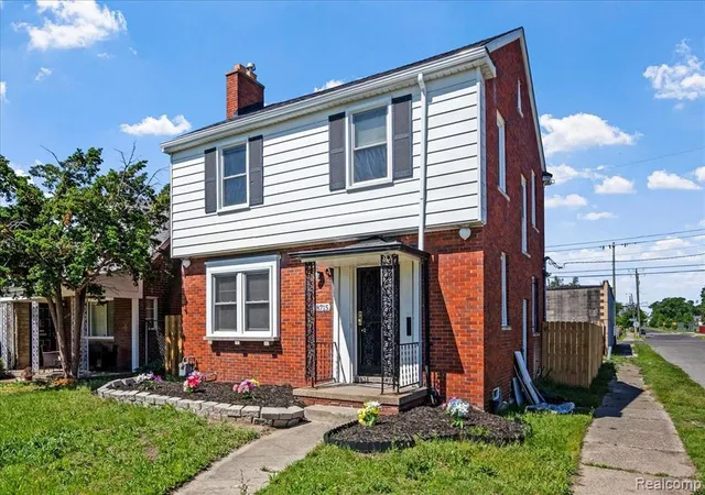 Photo 2 of Single family home for sale at 18715 Kentucky St, Detroit, MI 48221 | MLS# 81026046490 | Listing updated on 2026-09-10