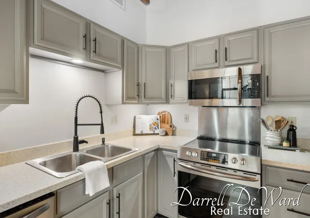 Photo 4 of Condo for sale at 940 Monroe Ave NW #221, Grand Rapids, MI 49503 | MLS# 65026046497 | Listing updated on 2026-09-03